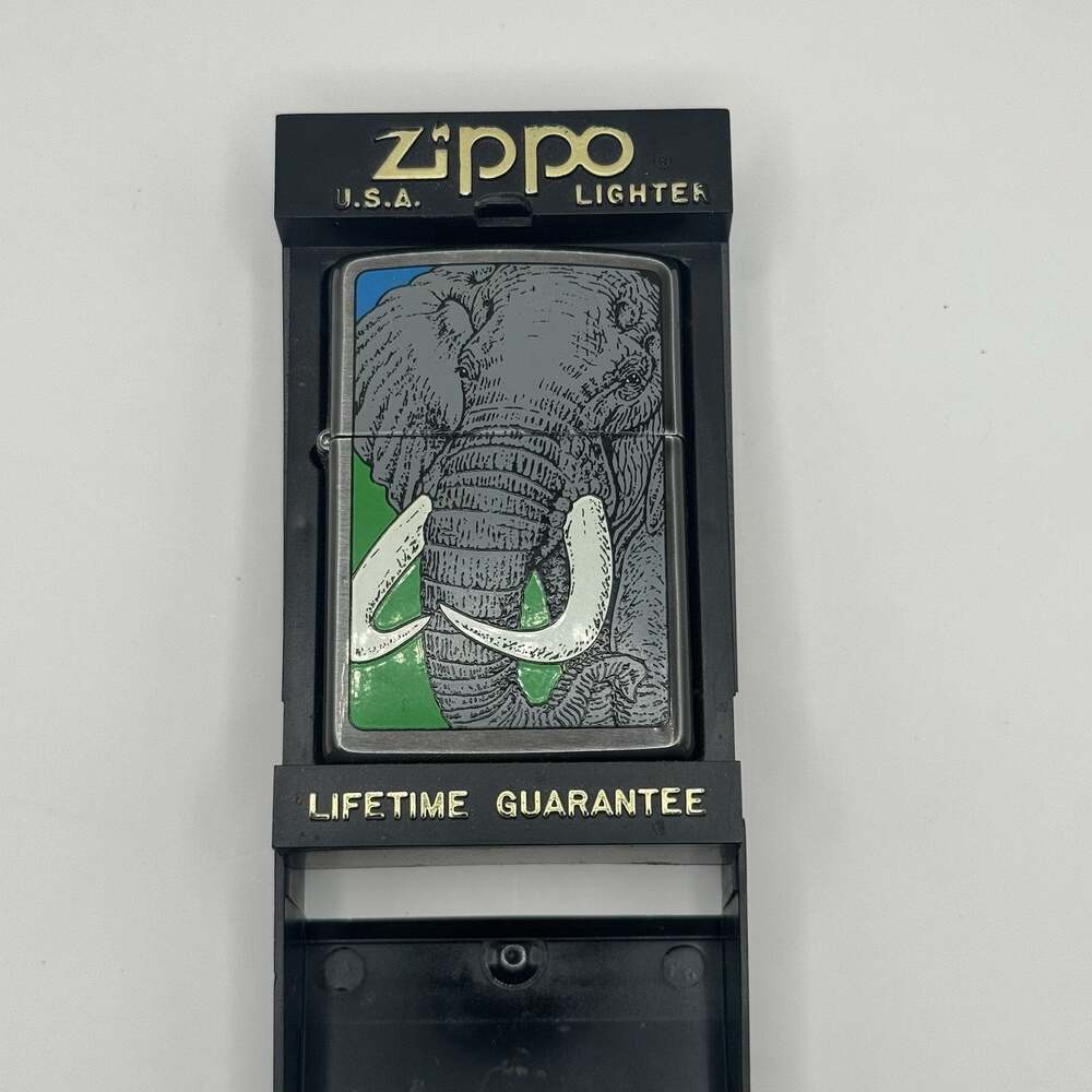 Vintage Zippo – Elephant – Barrett Smythe Endangered Animals – XI (1995) – Rare